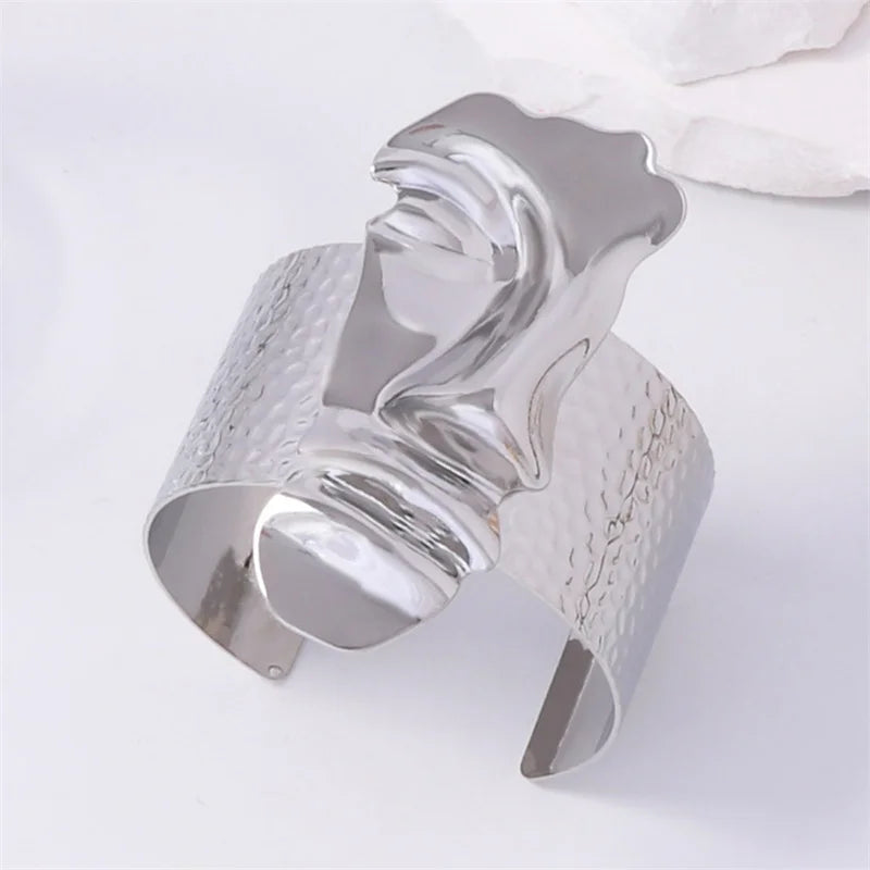 Light luxury, unique and cool style, creative design, irresistible temperament, facial mask, jewelry set