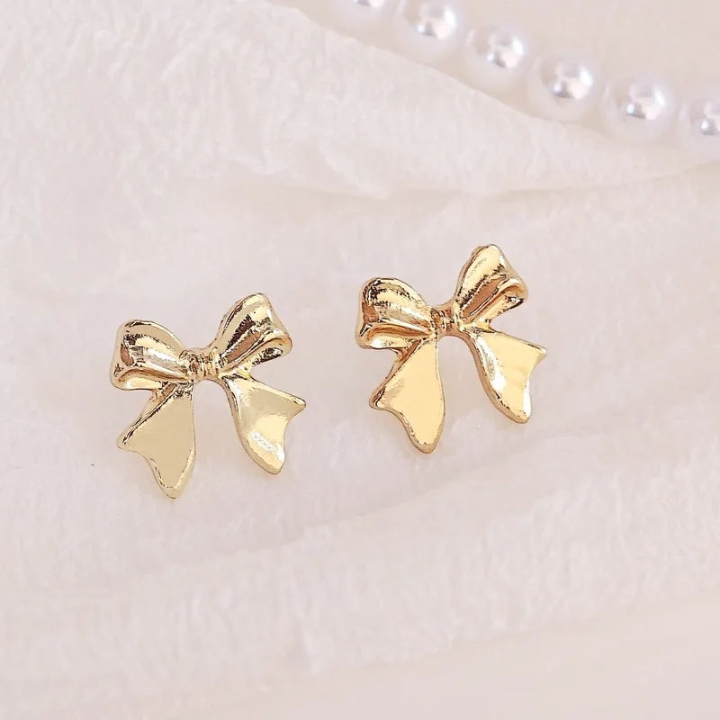 A Pair of Fashionable Bow and Gold Earrings, Elegant Women's Daily Clothing Jewelry Matching, Trendy Party and Holiday Gifts