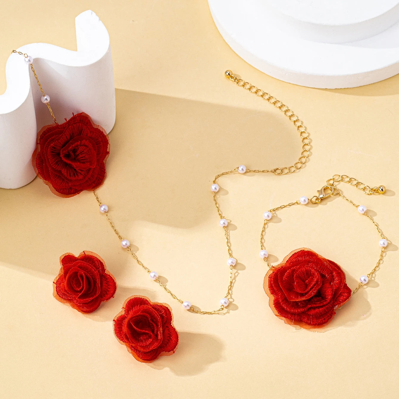 Women Jewelry Set Elegant Fabric Flower Imitation Pearl Necklace Bracelet Stud Earrings Bohemian Jewelry for Daily and Holiday Wear