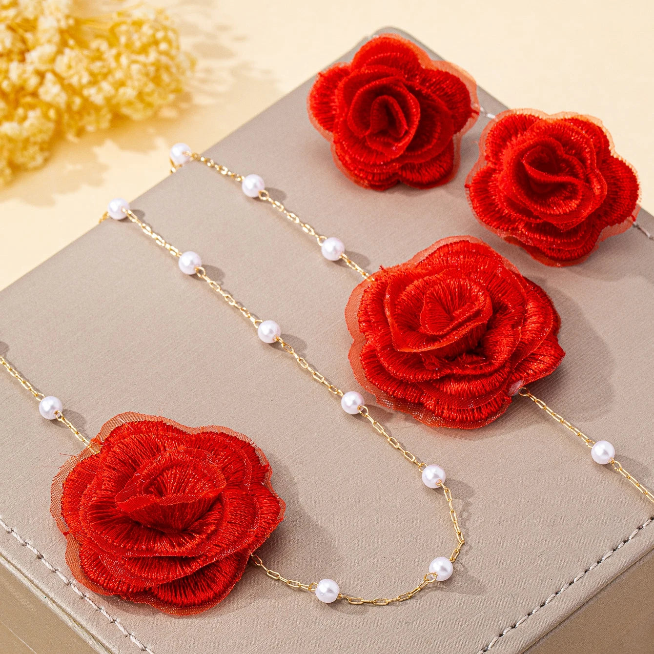 Women Jewelry Set Elegant Fabric Flower Imitation Pearl Necklace Bracelet Stud Earrings Bohemian Jewelry for Daily and Holiday Wear