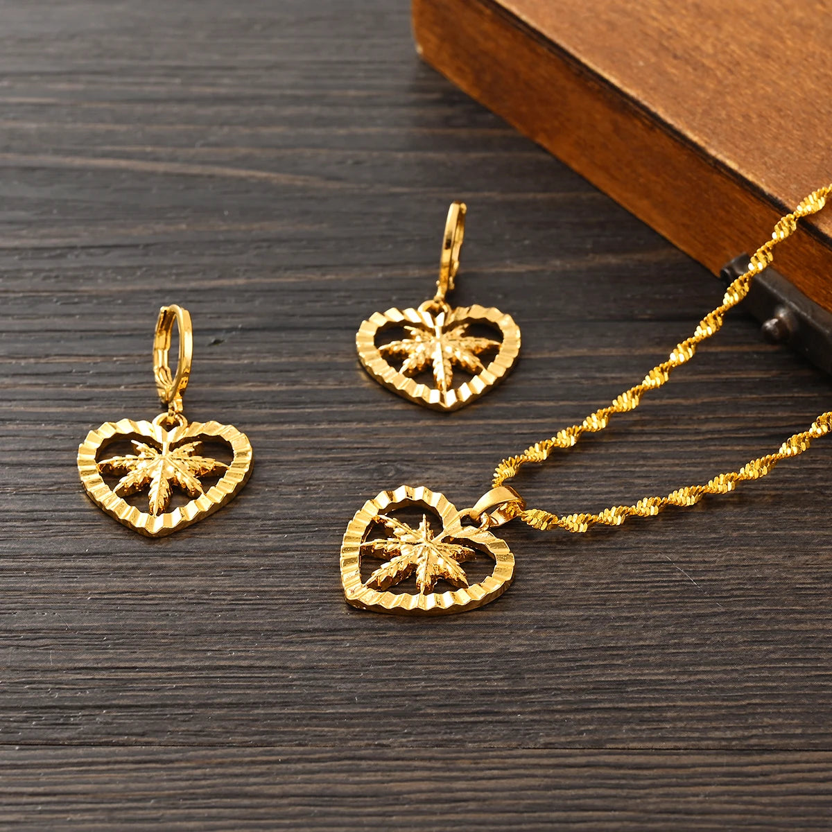 New Trendy Jewellery Gifts Geometric Africa Gold Plated Dubai New Vintage Necklace Earrings Sets For Women