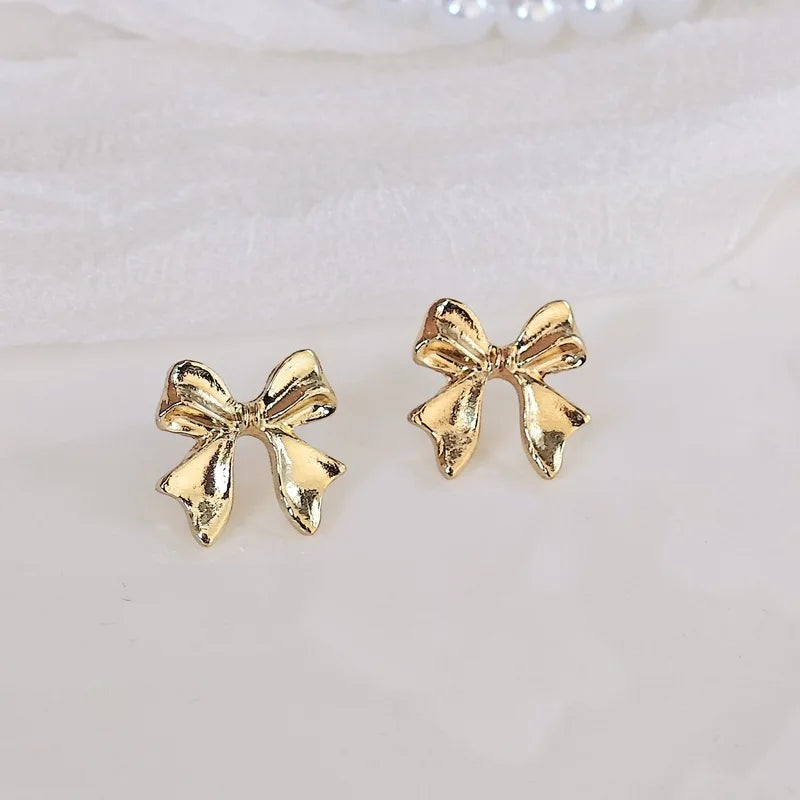 A Pair of Fashionable Bow and Gold Earrings, Elegant Women's Daily Clothing Jewelry Matching, Trendy Party and Holiday Gifts