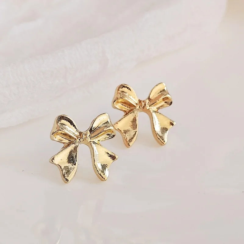 A Pair of Fashionable Bow and Gold Earrings, Elegant Women's Daily Clothing Jewelry Matching, Trendy Party and Holiday Gifts