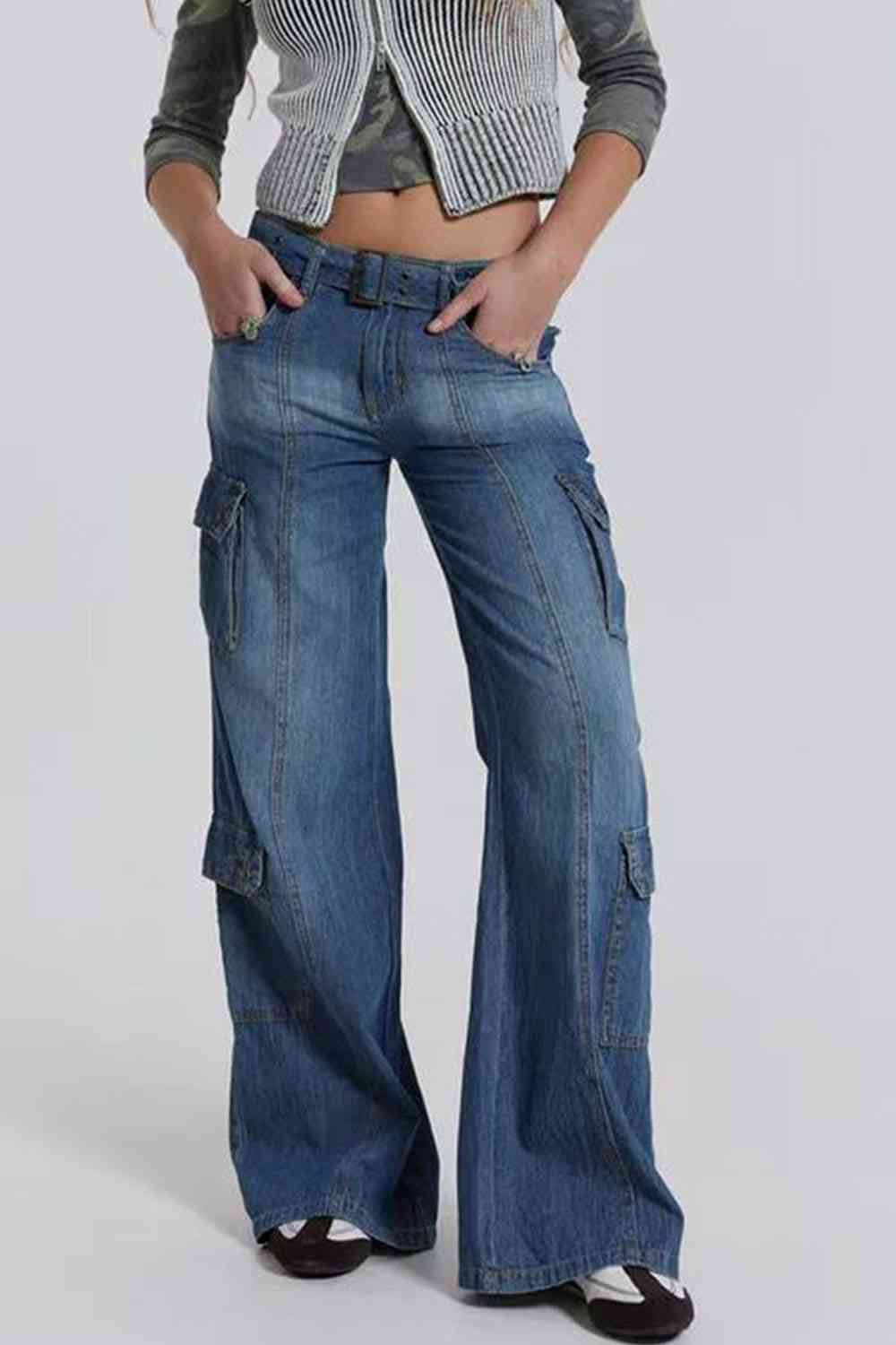 Buttoned Washed Jeans