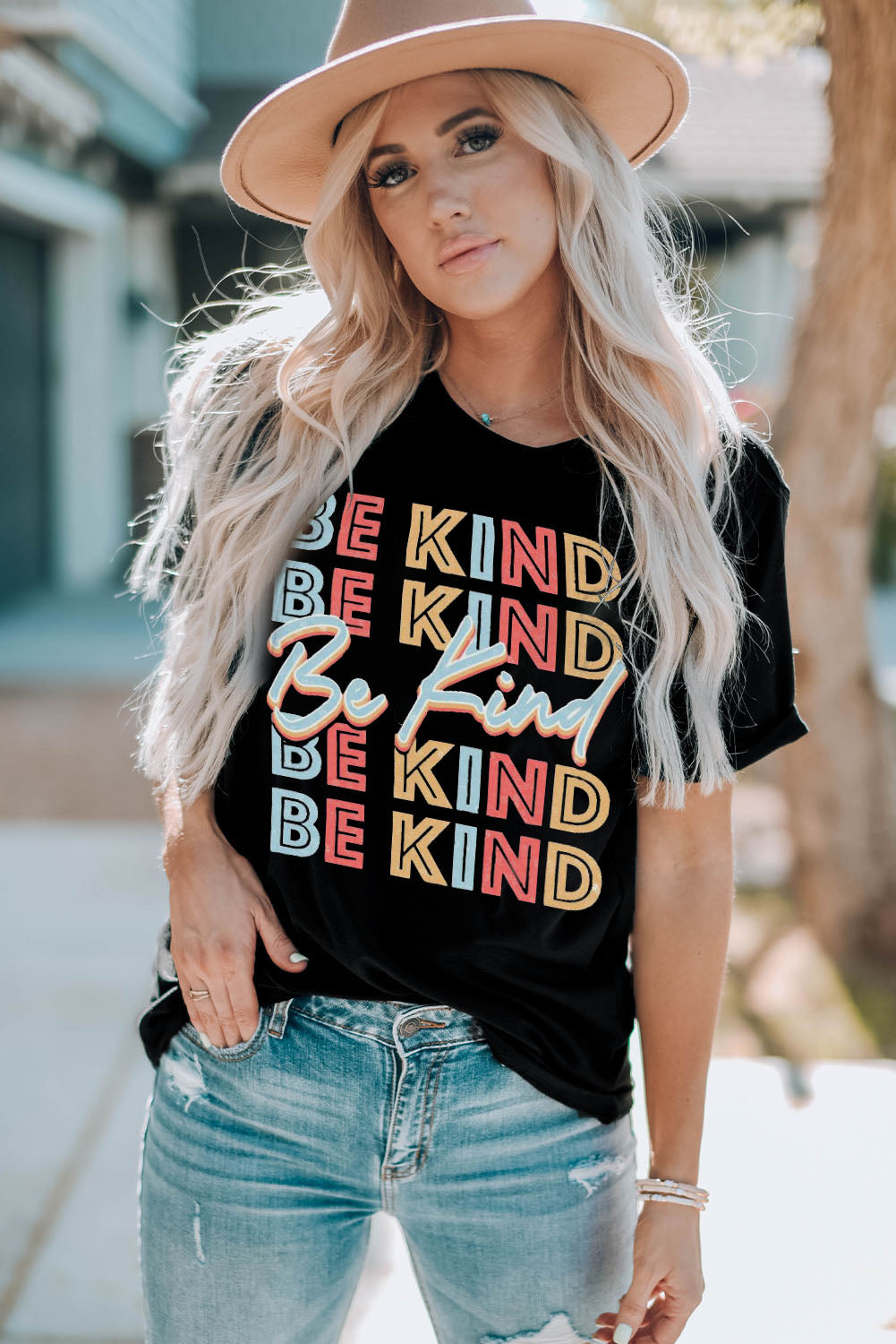 BE KIND Graphic Short Sleeve Tee